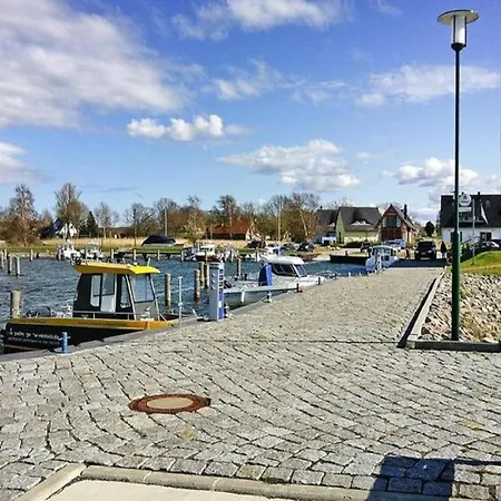 Am Boddenufer Mit Freiem Boddenblick Vieregge